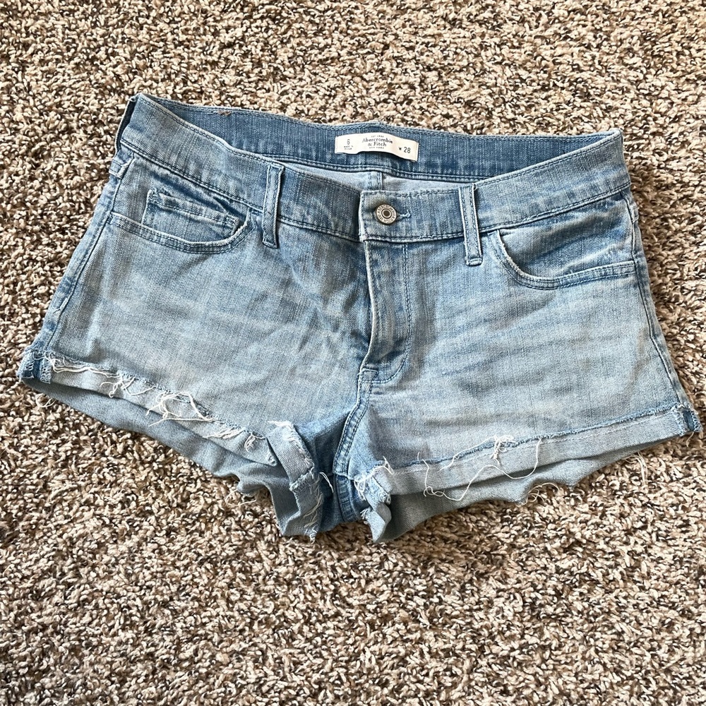 Abercrombie, low rise, light washed denim shorts, size 28
